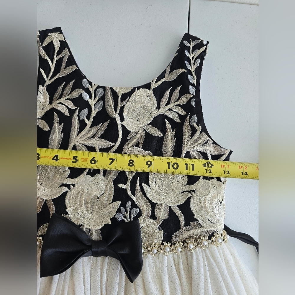 Elegant Black and White Kids Dress Size 12 - Picture 9 of 11